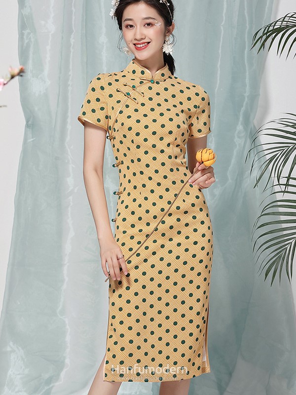 modern yellow qipao 3.jpg modern yellow qipao 3.jpg