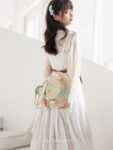 modernized hanfu 1.jpg