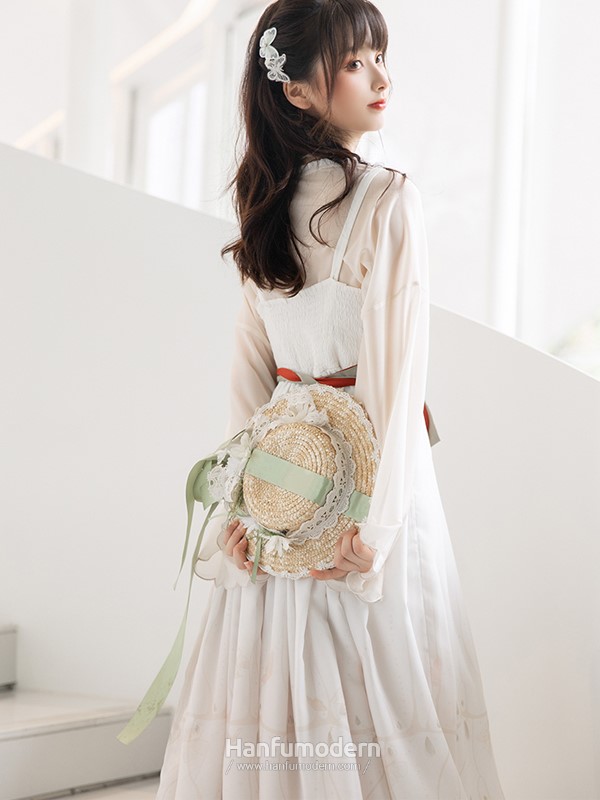 modernized hanfu 5.jpg modernized hanfu 5.jpg