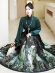 modernized hanfu 10.jpg