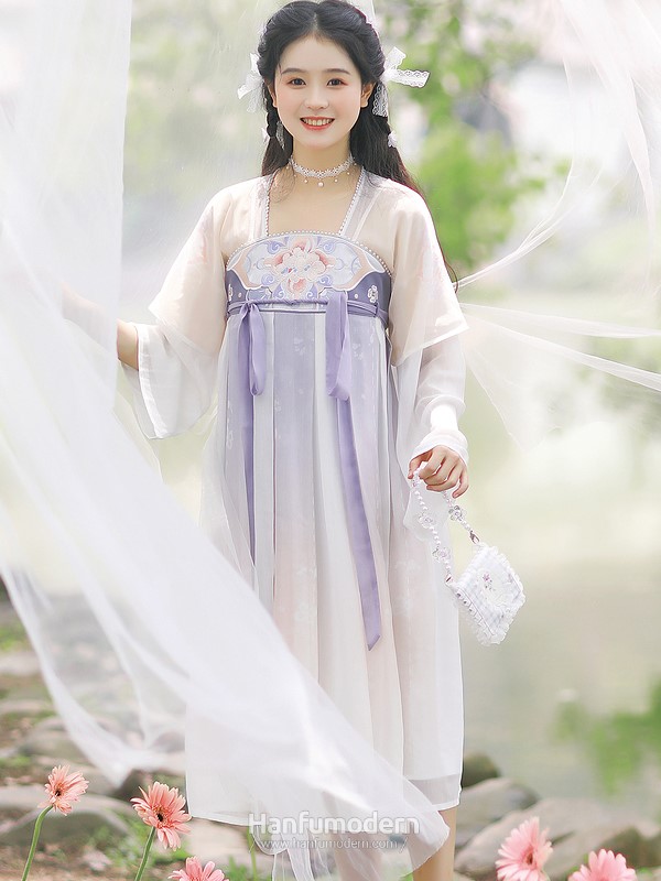 princess hanfu dress 2 2.jpg