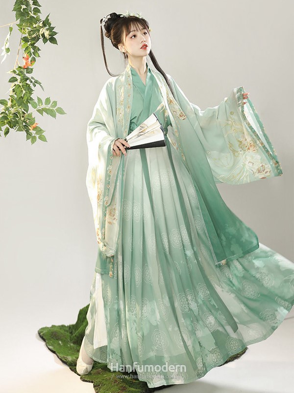 princess hanfu dress 2.jpg