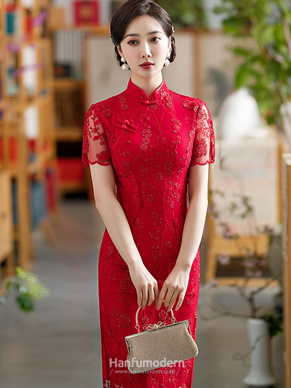red chinese wedding dress 1.jpg