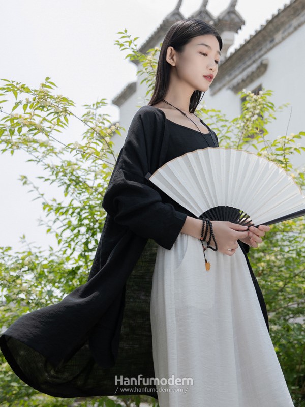 traditional chinese clothing tang suit 1.jpg