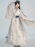 traditional hanfu 1.jpg