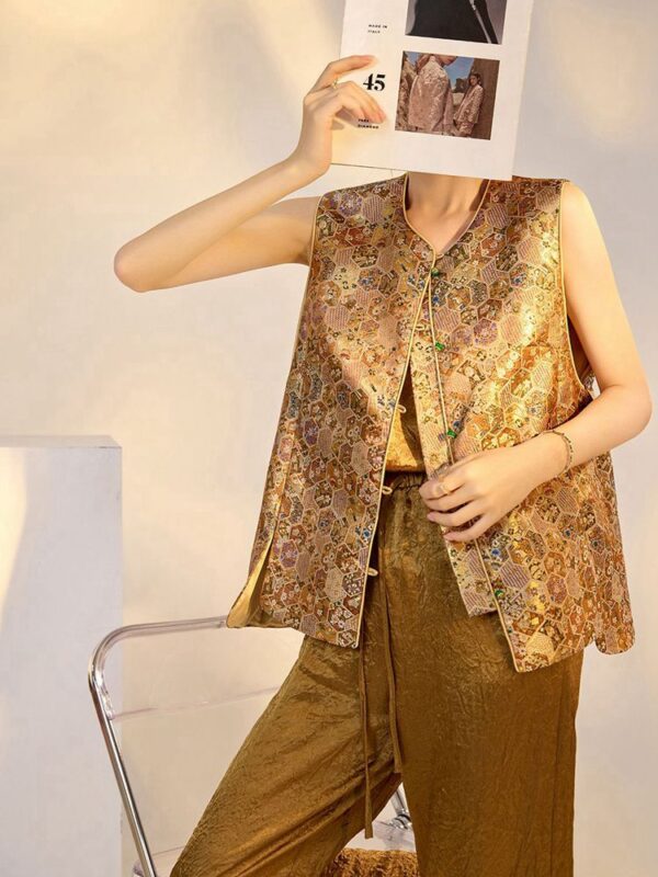 vest women A 6.jpg