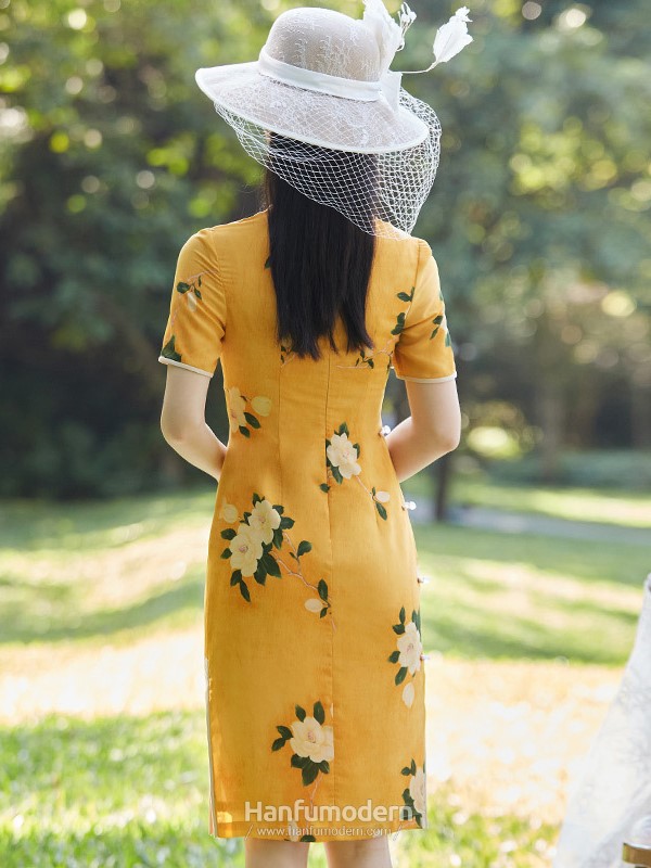 yellow qipao 2.jpg